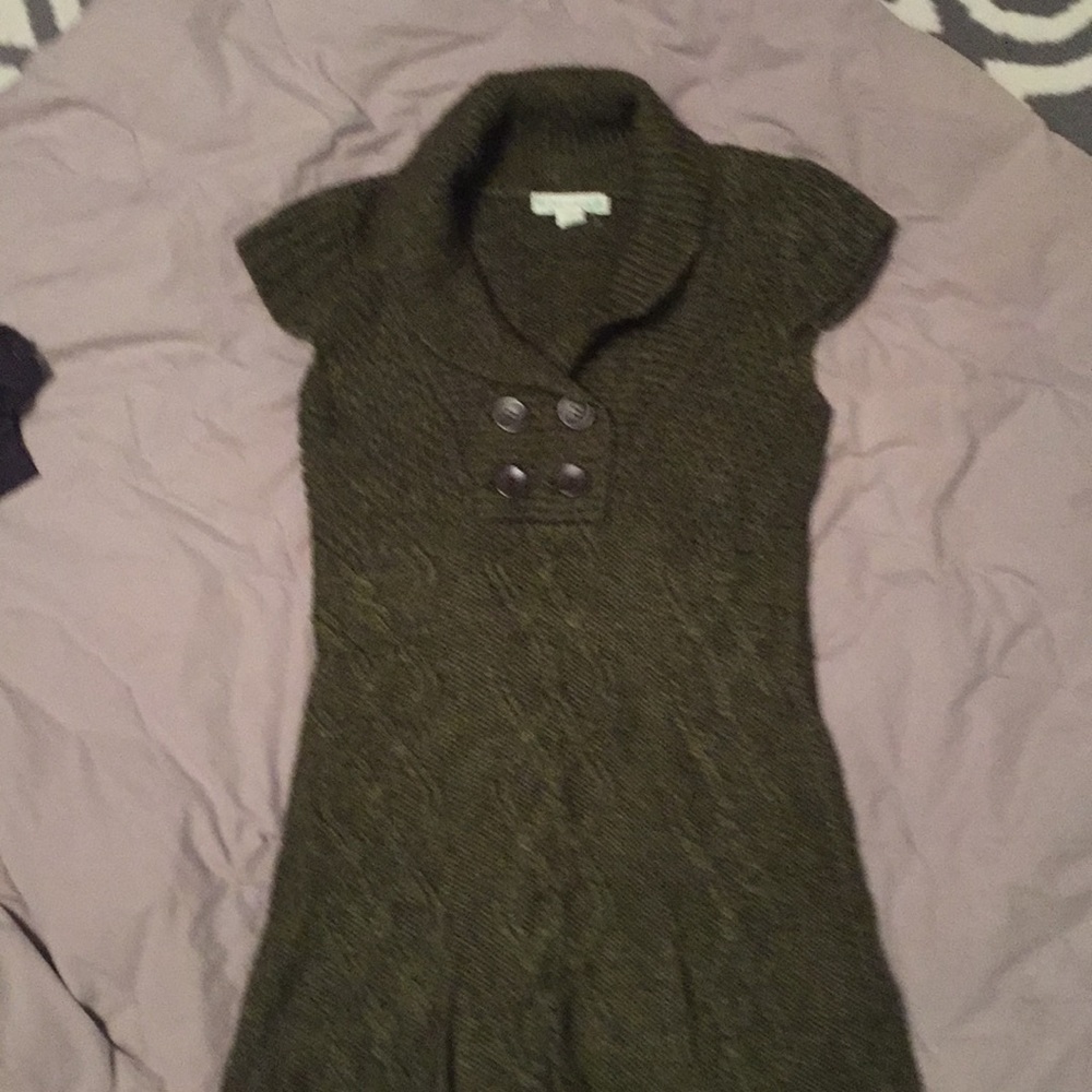 Green long sweater
